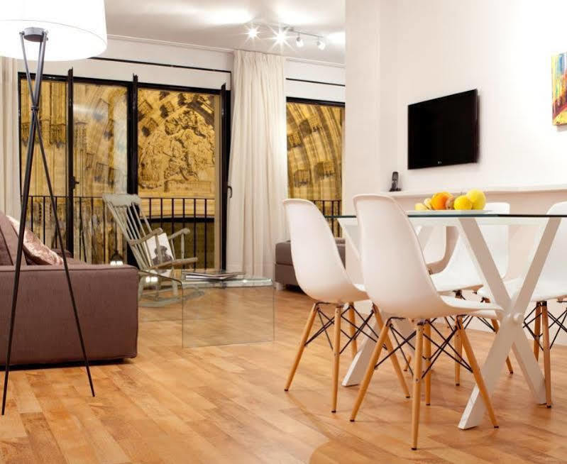 Puerta Catedral Apartments Севиля Екстериор снимка
