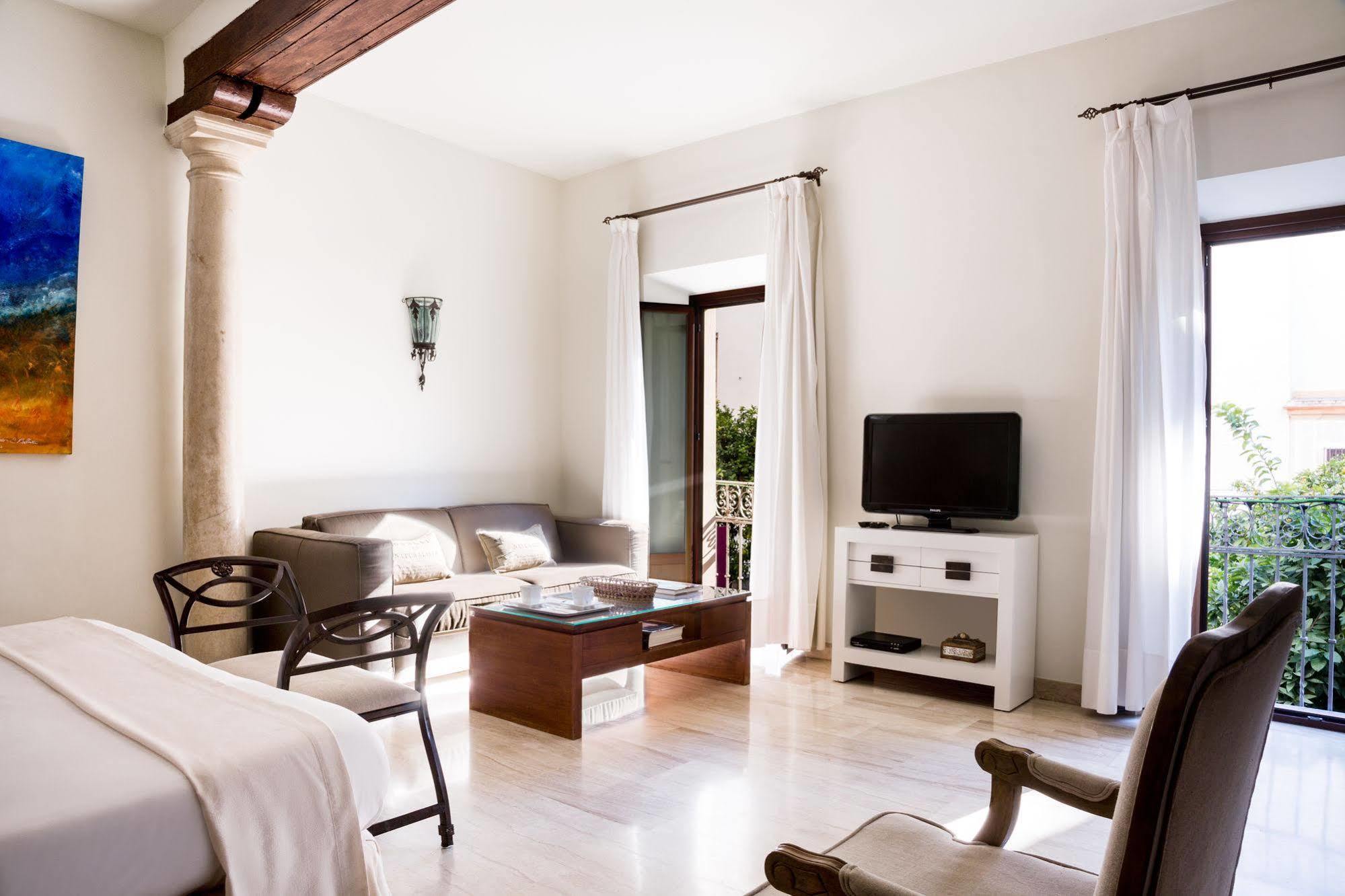 Puerta Catedral Apartments Севиля Екстериор снимка