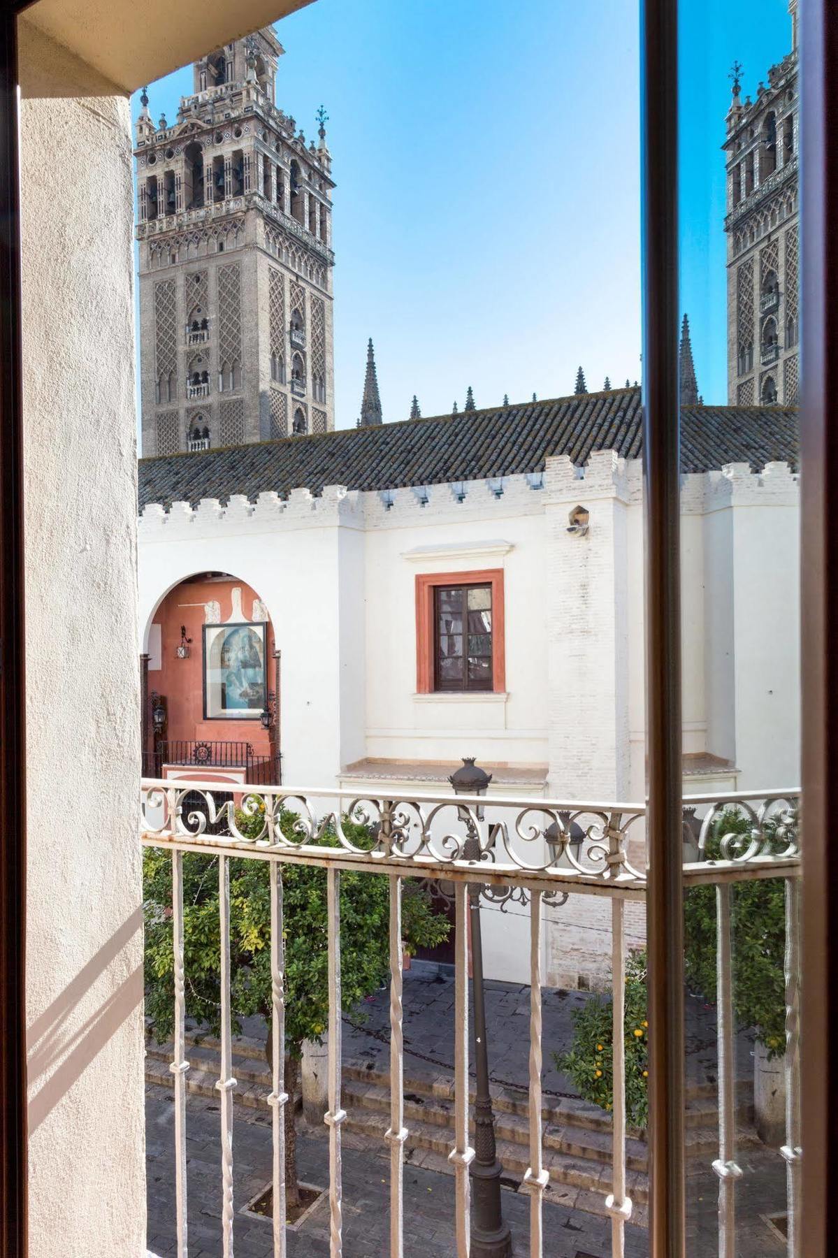 Puerta Catedral Apartments Севиля Екстериор снимка